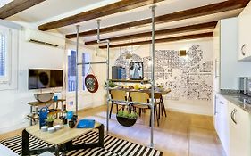 (55 m²) w okolicy Plaza Catalunya z 2 sypialniami i 1 łazienkami